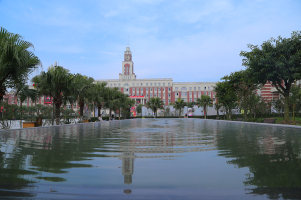 学校水池